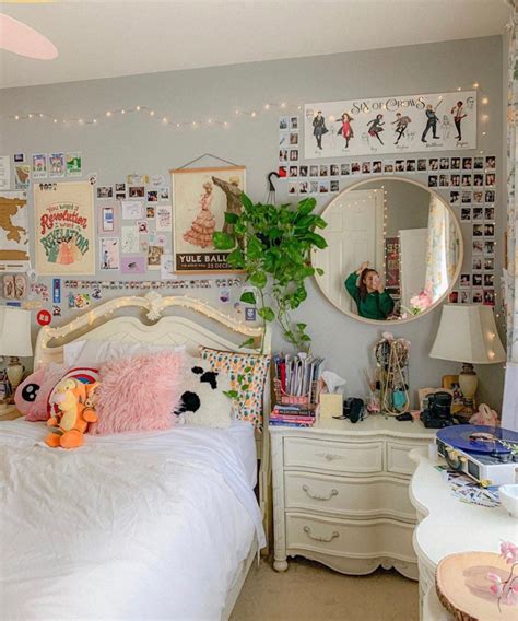 cute aesthetic room decor|that girl aesthetic room decor.